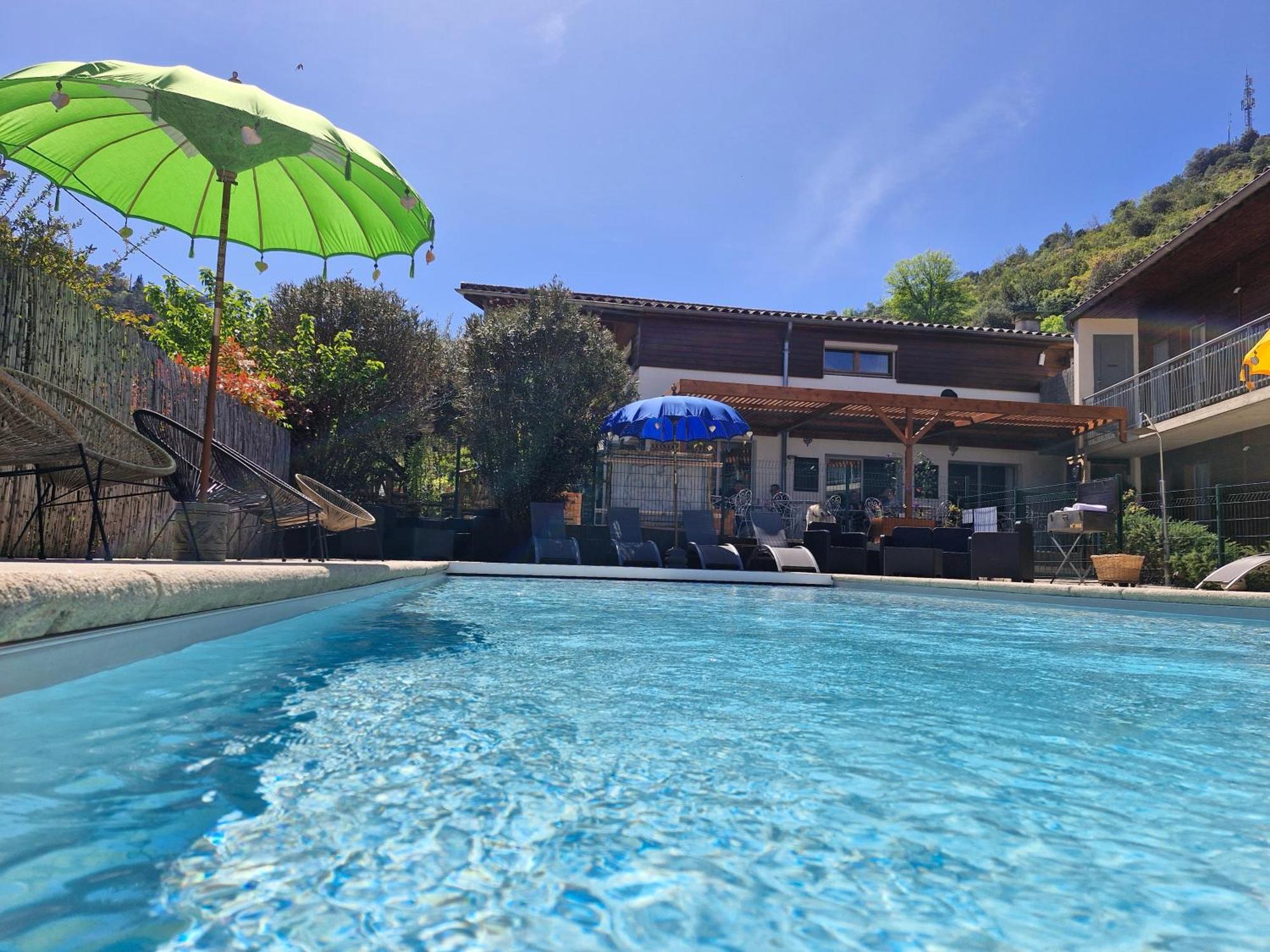 Hotel Le Vanseen لي فان المظهر الخارجي الصورة